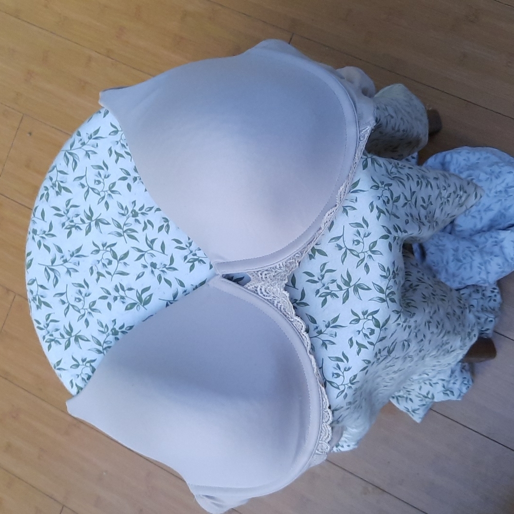 Playtex bra beige size 44c